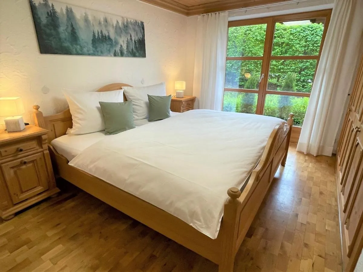 Ferienwohnungen Alpentraum - Tiefengruen Und Tiefenblau Oberstdorf